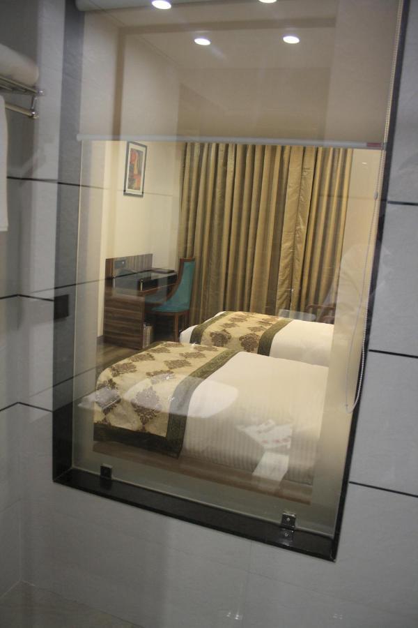 เอเค ปาล์ม โฮเทล แอนด์ รีสอร์ต Hotel ชัยปุระ ภายนอก รูปภาพ