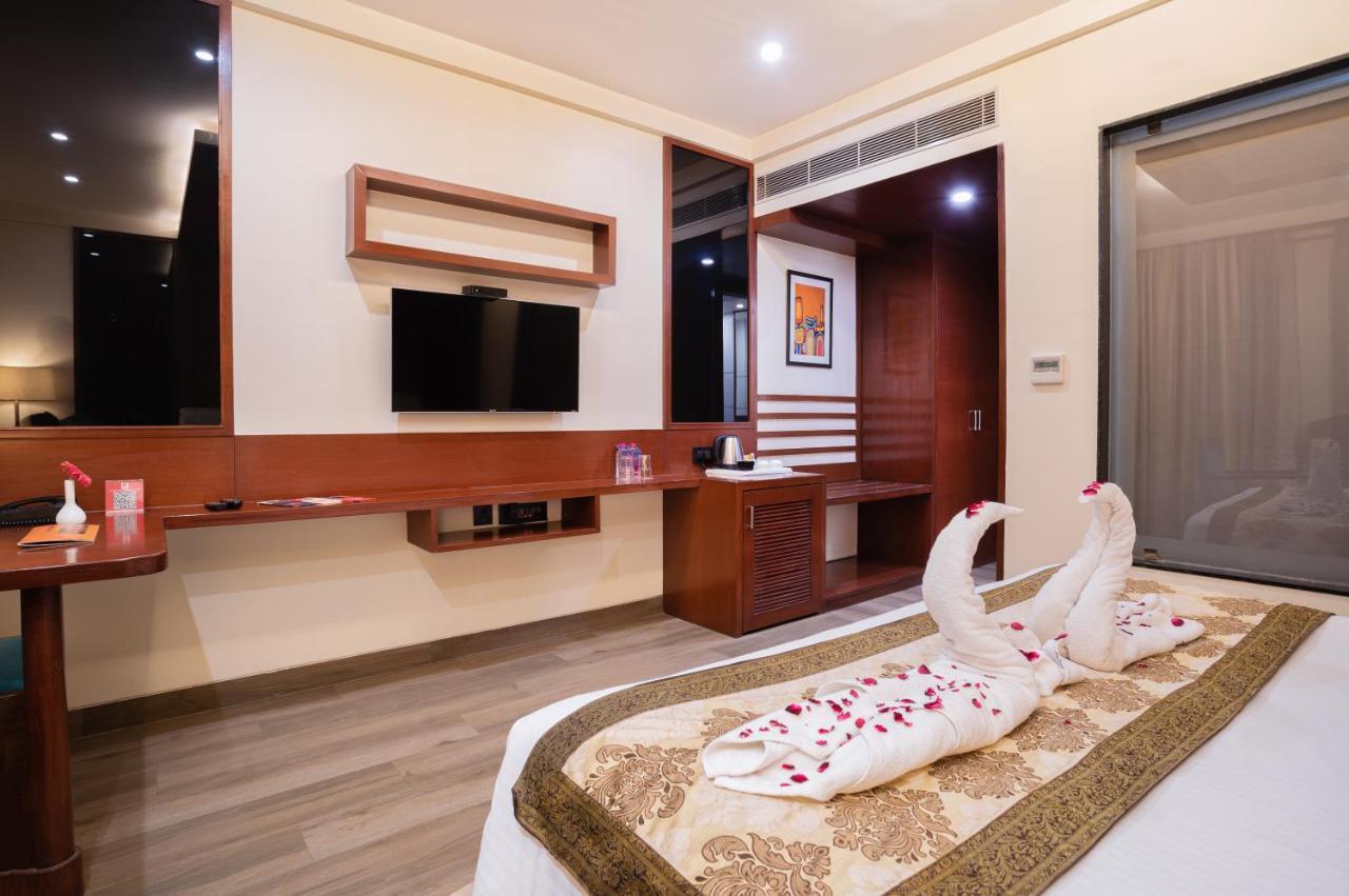 เอเค ปาล์ม โฮเทล แอนด์ รีสอร์ต Hotel ชัยปุระ ภายนอก รูปภาพ