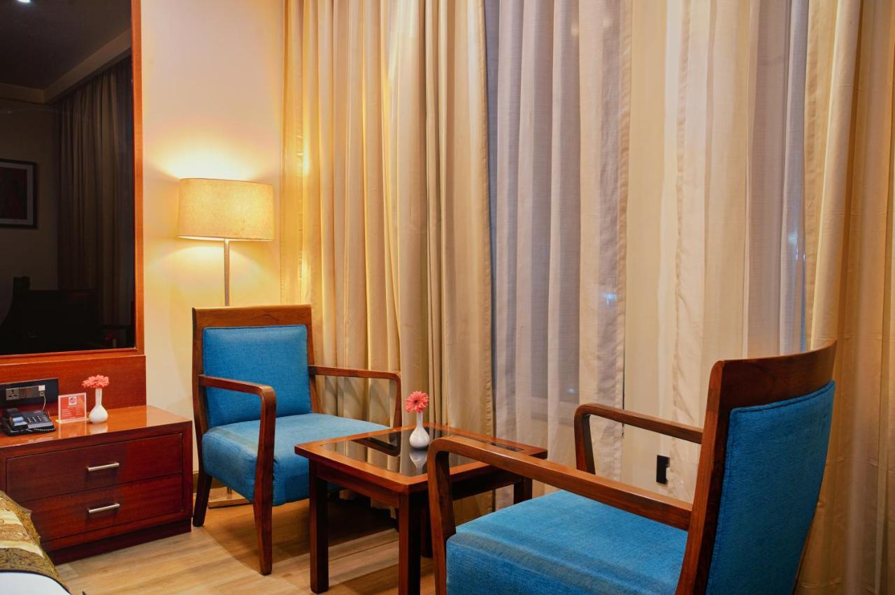 เอเค ปาล์ม โฮเทล แอนด์ รีสอร์ต Hotel ชัยปุระ ภายนอก รูปภาพ