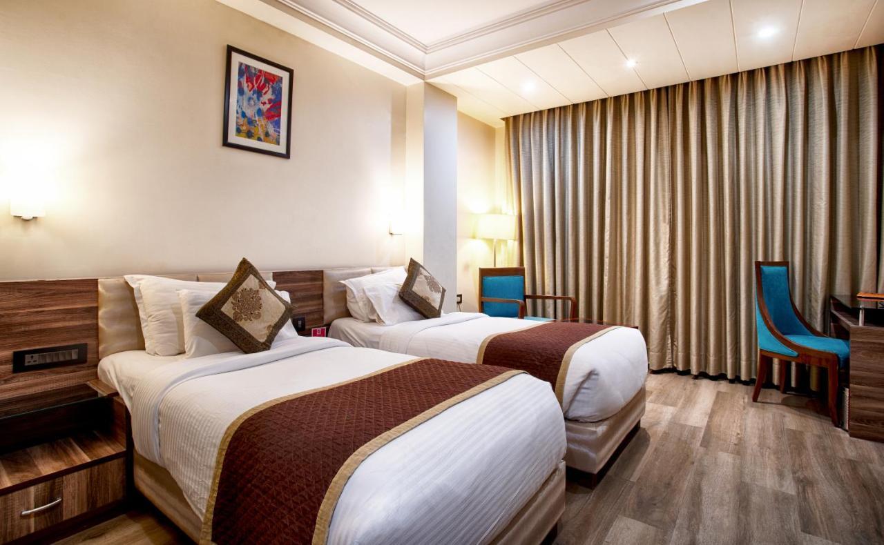 เอเค ปาล์ม โฮเทล แอนด์ รีสอร์ต Hotel ชัยปุระ ภายนอก รูปภาพ